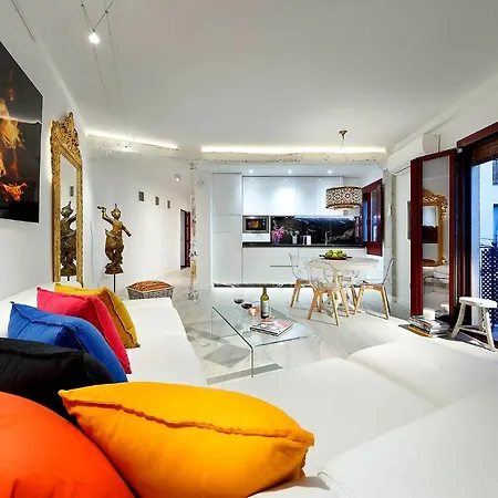 Apartment Art Chapiz *