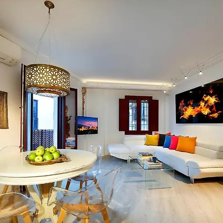 Apartment Art Chapiz